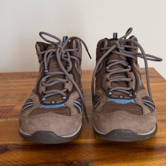 Teva Sky Lake Mid eVent Hiking Shoe Women’s Brown and Blue Athletic Shoes - Picture 3 of 9